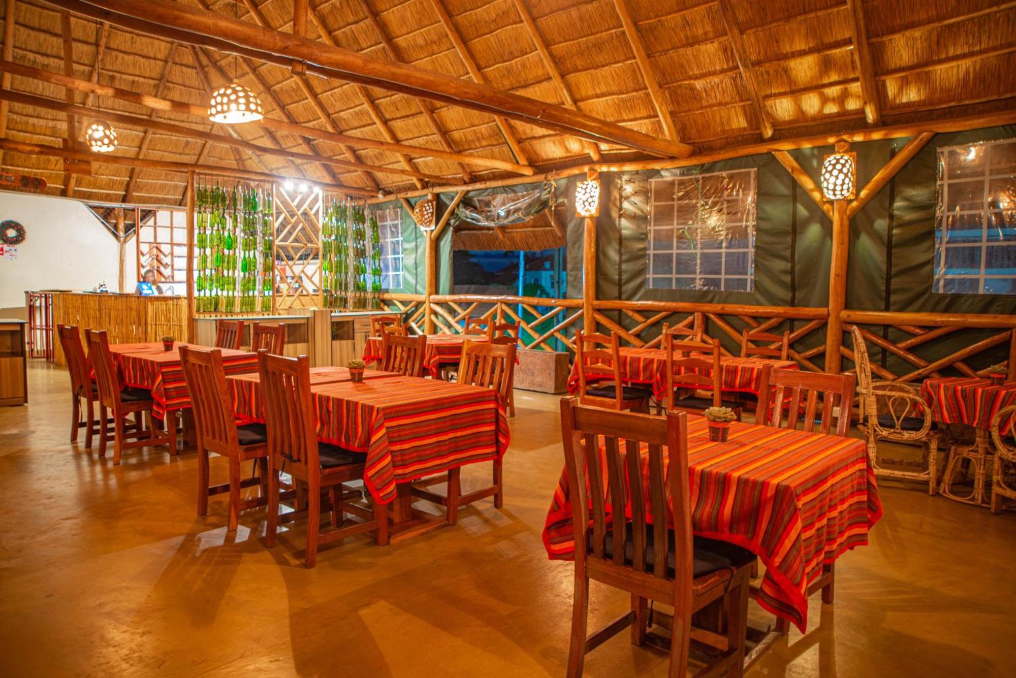 African Roots Gulu Exterior foto